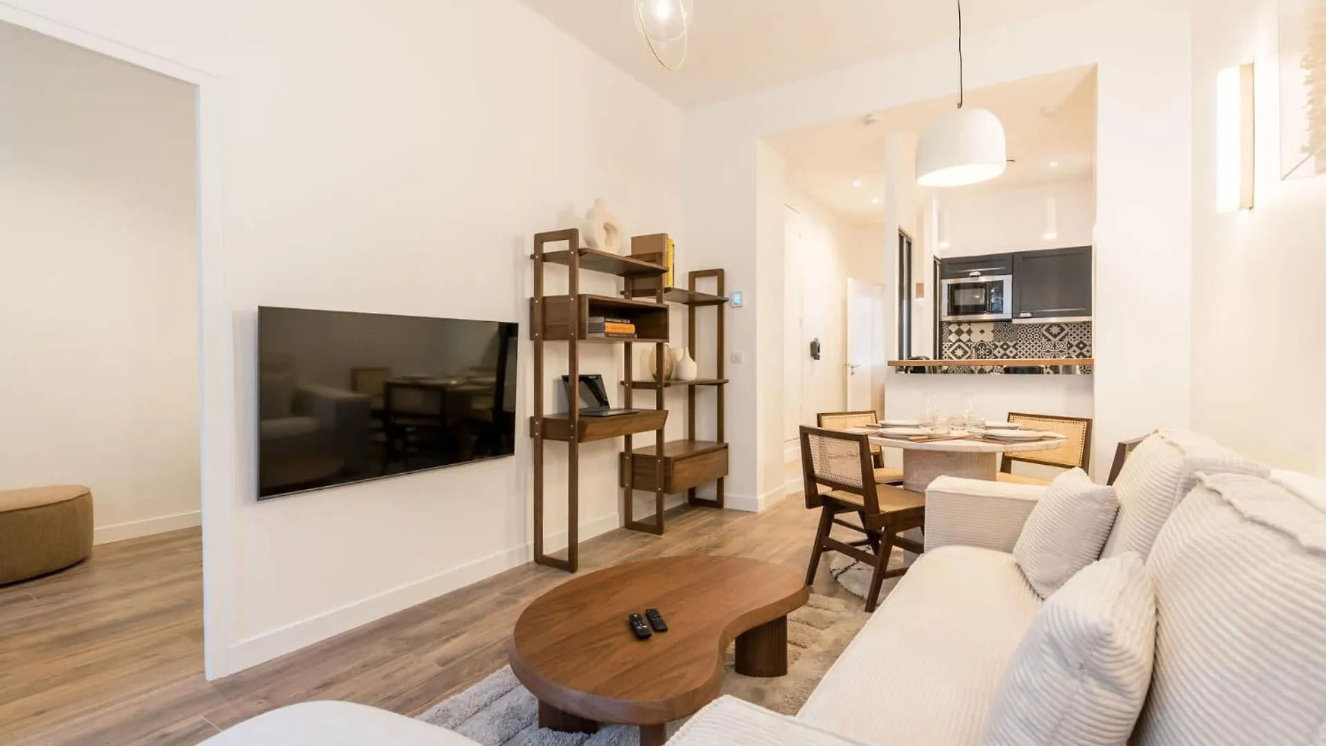 Elegant Appartement A Deux Pas Du Moulin Rouge Paris